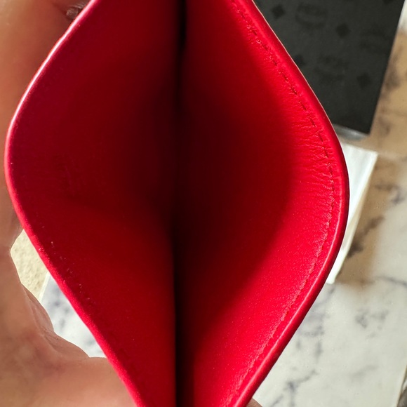 MCM monogrammed Card Holder with BOX And dusty.  Giftable - Picture 6 of 7
